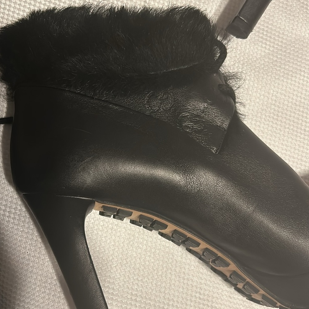 Authentic Gucci 4’ heels - Picture 4 of 6